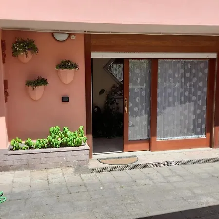 Casa Vacanza Il Ginepro * Карбония